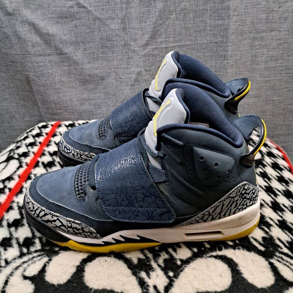 %Jordan Son of Mars Low "Armory Navy" - Size 7Y (Women’s 8.5) AJ5